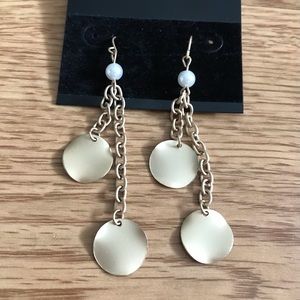 6/$20 Gold & Pearl Dangle Lightweight Costume Jewelry Earrings